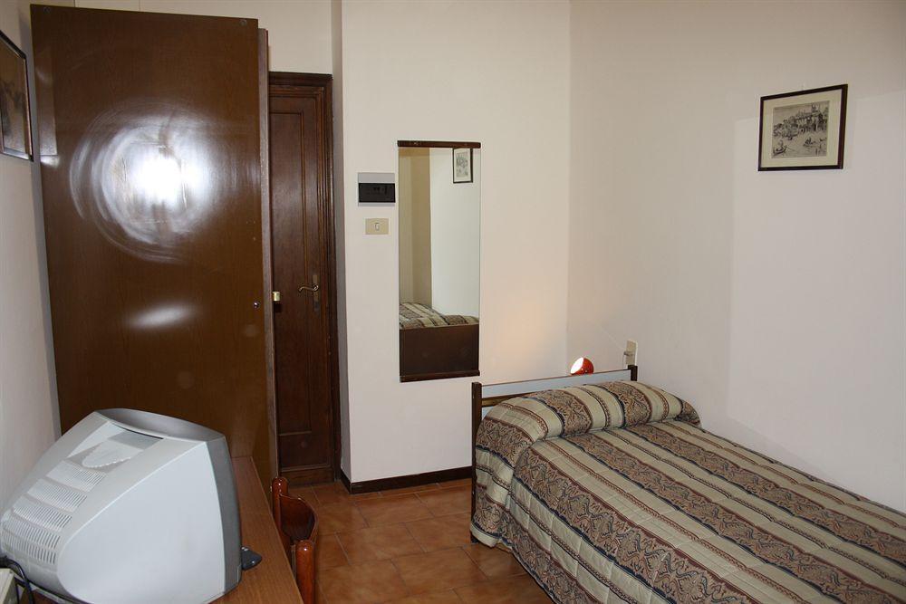Blu Notte Guest House Florence Exterior photo